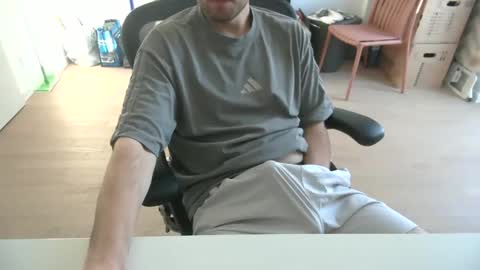 Call me bitch online show from 04-22-26, 05:25