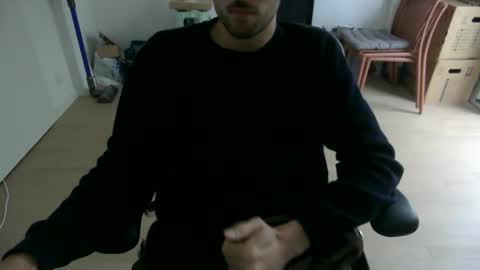 Snapshot of fabian_196 chatting on 05-16-26, 05:23 Call me bitch online show from 05-16-26, 05:23