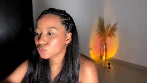 Snapshot of fabianna_laraa chatting on 01-09-26, 05:21 Thianna online show from 01-09-26, 05:21