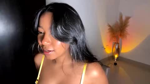 Snapshot of fabianna_laraa chatting on 02-11-26, 06:24 Thianna online show from 02-11-26, 06:24