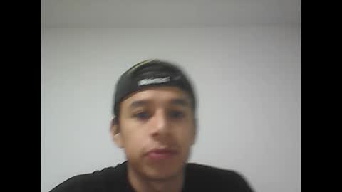 Snapshot of fabiar11 chatting on 10-28-25, 06:32 R online show from 10-28-25, 06:32