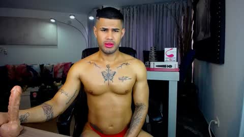 Snapshot of fabilatindick20 chatting on 10-04-25, 12:03 Fabian online show from 10-04-25, 12:03