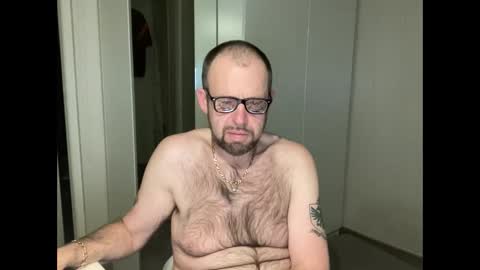 Snapshot of fabiothick chatting on 05-18-26, 11:32 fabiothick online show from 05-18-26, 11:32