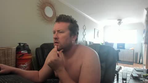 Snapshot of facedaddy chatting on 12-23-24, 04:50 Hungwun online show from 12-23-24, 04:50