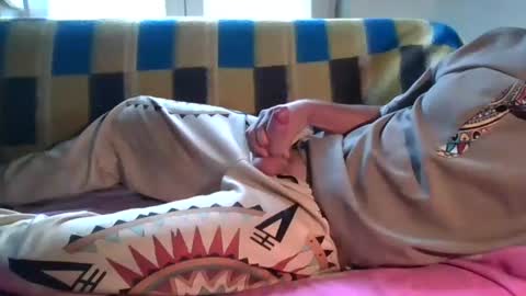 Snapshot of facsavar chatting on 09-28-25, 11:26 facsavar online show from 09-28-25, 11:26