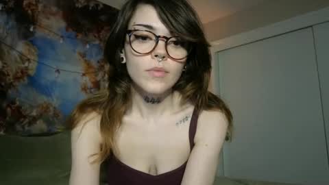Snapshot of faerienugs chatting on 02-07-25, 12:42 Faerie 3 online show from 02-07-25, 12:42