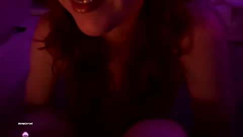 Snapshot of faewildz chatting on 10-15-25, 05:40 Faewildz online show from 10-15-25, 05:40