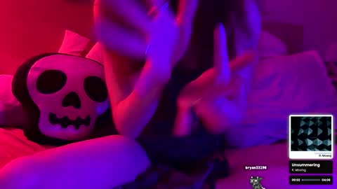 Snapshot of faewildz chatting on 11-16-25, 09:26 Faewildz online show from 11-16-25, 09:26