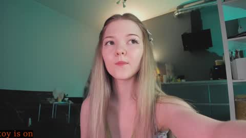 Snapshot of fairy_casey chatting on 12-03-24, 08:06 fairy_casey online show from 12-03-24, 08:06