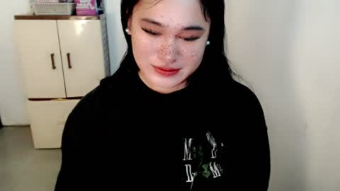 Snapshot of fairy_cuddle chatting on 06-12-26, 08:30 call me shanaia online show from 06-12-26, 08:30