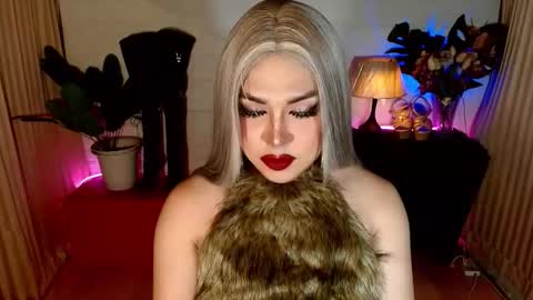 Snapshot of fairycockxxx chatting on 11-12-25, 06:03 CLAUDIA VALVALERA online show from 11-12-25, 06:03