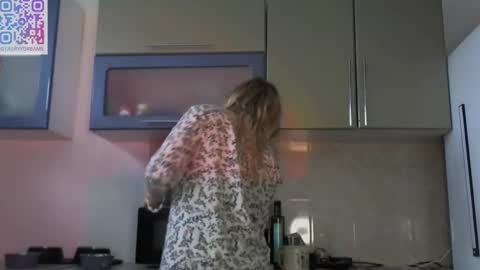 Arisha online show from 03-05-25, 01:39