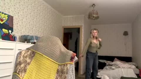 Arisha online show from 09-17-25, 06:20