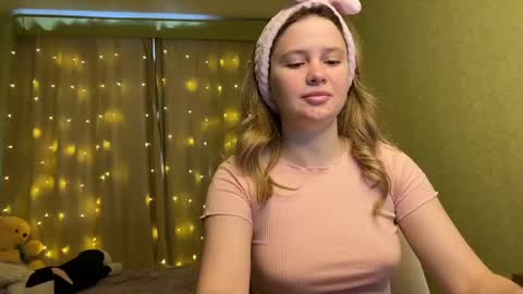 Ilona online show from 12-25-24, 07:35