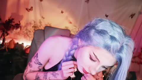 Snapshot of fairywhore chatting on 05-12-26, 02:30 Jackie Cosplayer online show from 05-12-26, 02:30