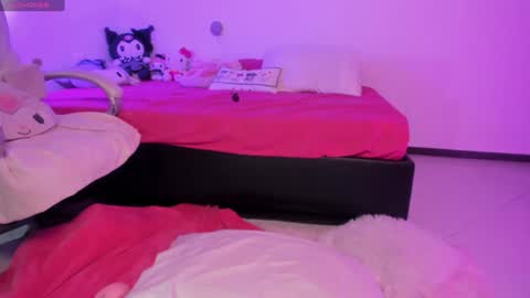 Snapshot of fairyyy1 chatting on 01-16-25, 01:16 Sara REMEMBER TO LEAVE A THUMB UP online show from 01-16-25, 01:16