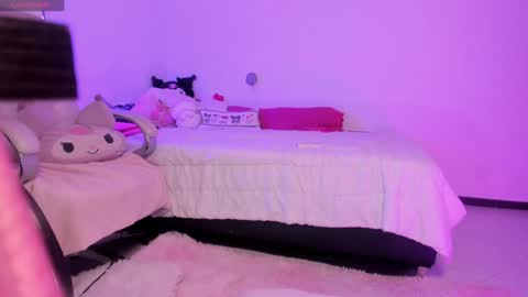 Snapshot of fairyyy1 chatting on 01-26-25, 04:30 Sara REMEMBER TO LEAVE A THUMB UP online show from 01-26-25, 04:30