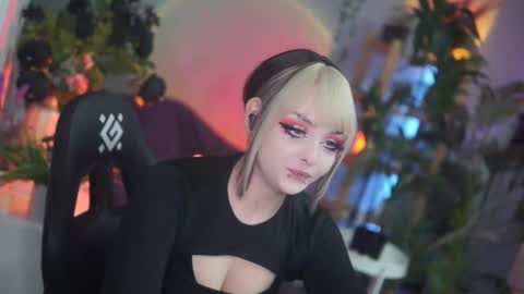 Snapshot of faith_chan chatting on 10-19-25, 02:12 faith_chan online show from 10-19-25, 02:12