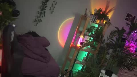 Snapshot of faith_chan chatting on 11-09-25, 12:53 faith_chan online show from 11-09-25, 12:53