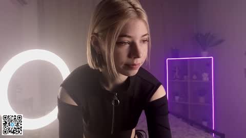 Emilia online show from 02-02-25, 04:15