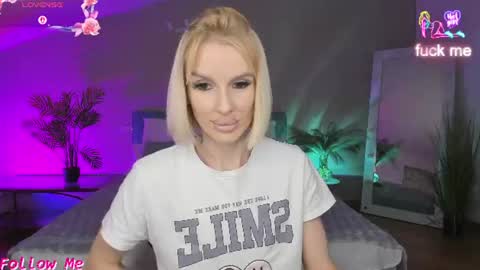 Lana online show from 07-23-26, 12:13
