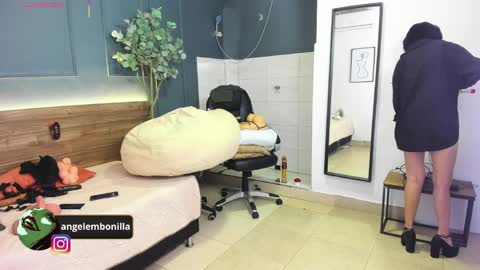 Megan    630  1330 -5 online show from 03-30-26, 11:55