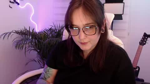 Snapshot of fallenag__ chatting on 05-27-26, 12:29 OF fallenag 1 online show from 05-27-26, 12:29