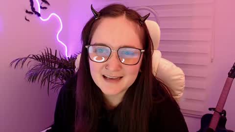 Snapshot of fallenag__ chatting on 06-05-26, 09:20 OF fallenag 1 online show from 06-05-26, 09:20