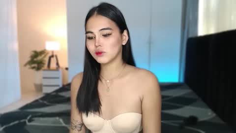 Snapshot of fallfromabove chatting on 01-10-26, 11:31 Belly Conklin online show from 01-10-26, 11:31