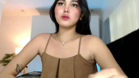 Snapshot of fallfromabove chatting on 01-14-26, 03:23 Belly Conklin online show from 01-14-26, 03:23