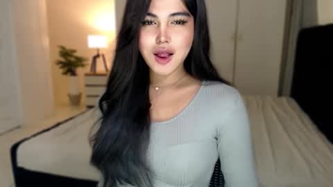 Snapshot of fallfromabove chatting on 02-19-26, 01:56 Belly Conklin online show from 02-19-26, 01:56