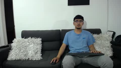 FallGays online show from 12-31-24, 01:04