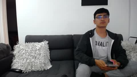 FallGays online show from 01-04-25, 02:56