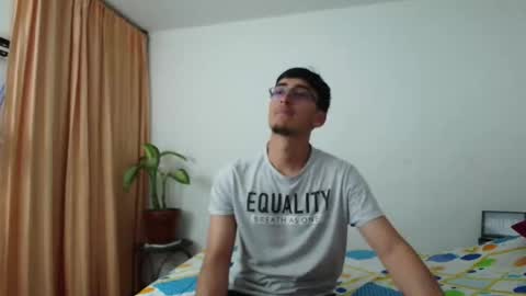 FallGays online show from 11-26-25, 01:06