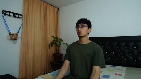 FallGays online show from 12-20-25, 11:56