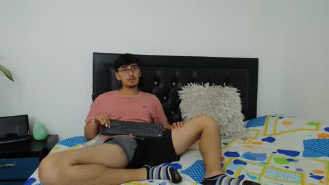 FallGays online show from 02-06-26, 10:46