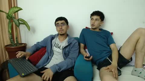 FallGays online show from 04-22-26, 02:47