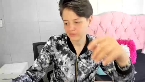 FANNY online show from 10-23-25, 03:39