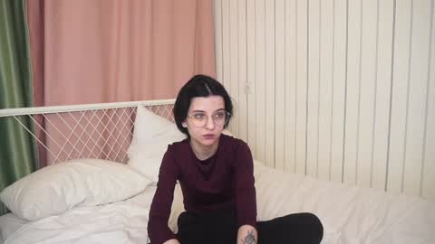 Mia online show from 12-09-24, 07:50