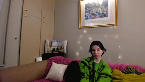 Mia online show from 12-14-24, 07:29