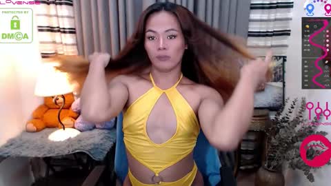 Snapshot of fantacy_babes chatting on 12-15-25, 02:05 BRIANNA online show from 12-15-25, 02:05