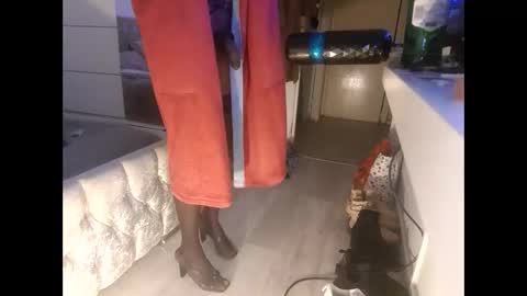 Snapshot of fantasticdeee chatting on 01-11-25, 06:35 fantasticdeee online show from 01-11-25, 06:35