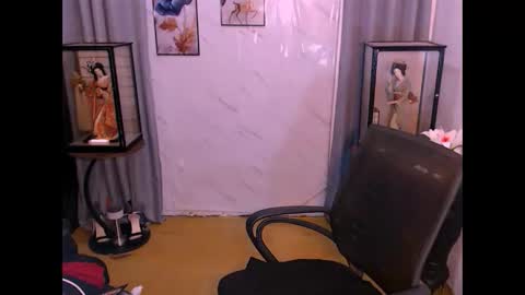 Snapshot of fantasticock4ux chatting on 12-19-25, 06:59 YOUR DOMINA KRISTINE online show from 12-19-25, 06:59