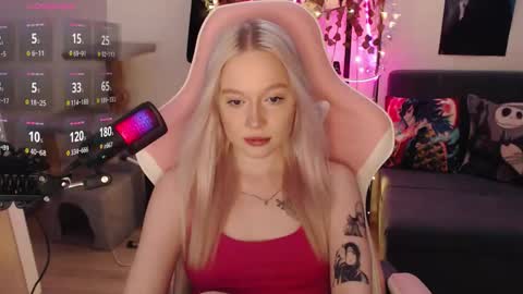 Snapshot of fantasy_lisa chatting on 02-17-26, 01:46 Lisa online show from 02-17-26, 01:46