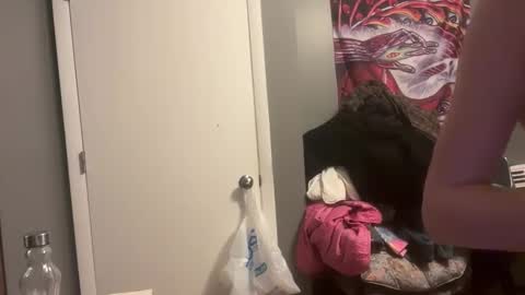 Snapshot of fantasycreampuff666 chatting on 12-20-25, 06:20 fantasycreampuff666 online show from 12-20-25, 06:20