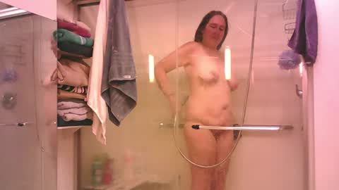 Snapshot of fapqueenc17 chatting on 12-19-25, 04:25 Scarlett online show from 12-19-25, 04:25