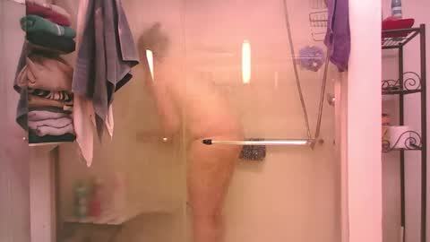 Snapshot of fapqueenc17 chatting on 12-20-25, 04:36 Scarlett online show from 12-20-25, 04:36