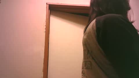 Snapshot of fapqueenc17 chatting on 02-06-26, 01:10 Scarlett online show from 02-06-26, 01:10