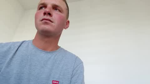 Snapshot of farafonoff chatting on 11-08-25, 07:41 farafonoff online show from 11-08-25, 07:41