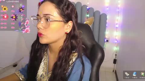Snapshot of farah_samira chatting on 05-27-26, 07:11 farah online show from 05-27-26, 07:11